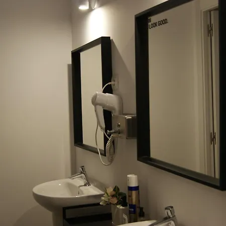 Kapsül Otel M Pods