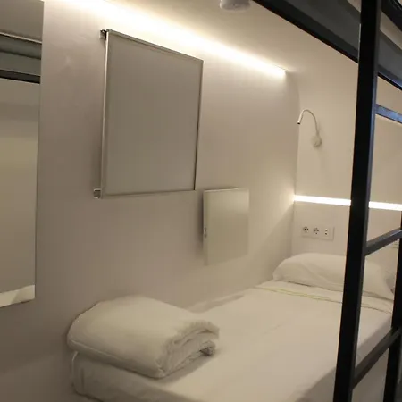 M Pods Kapselhotel 2*